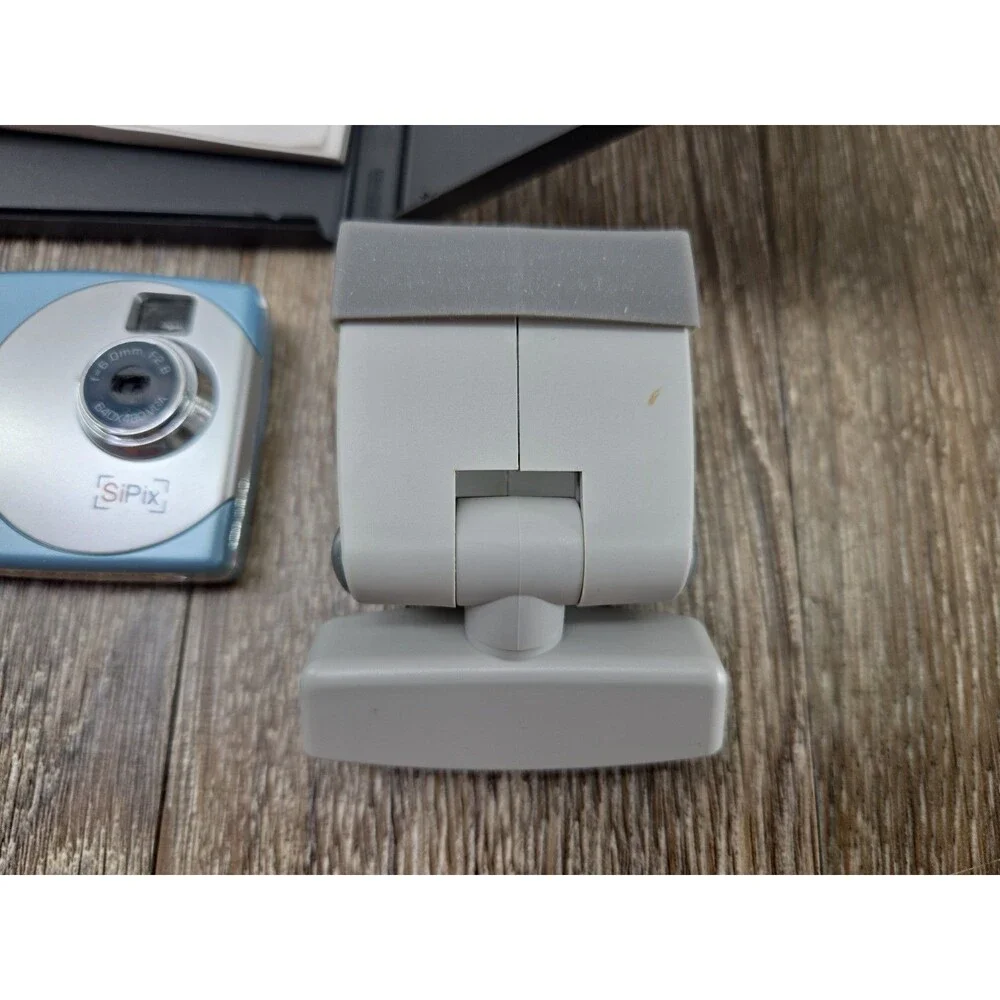 SiPix Stylecam Blink II Blue Silver Fixed Focus Digital Camera - Powers On